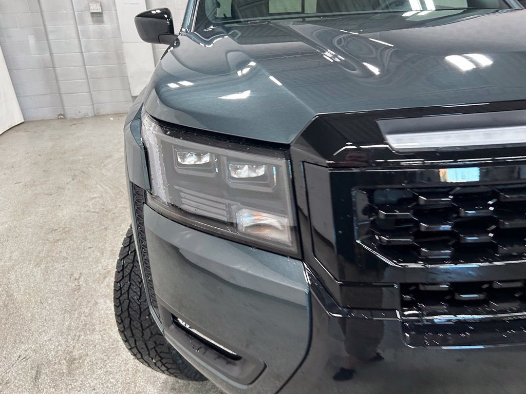 2027 Nissan Frontier SV