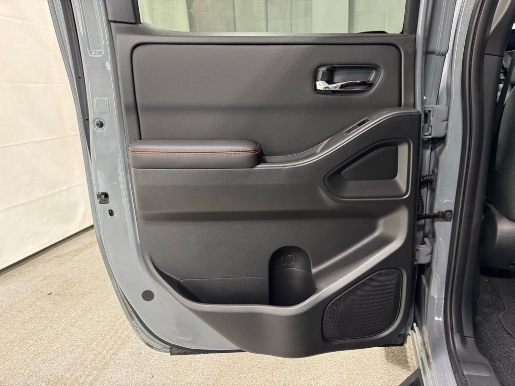 2025 Nissan Frontier Crew Cab PRO-4X 4x4