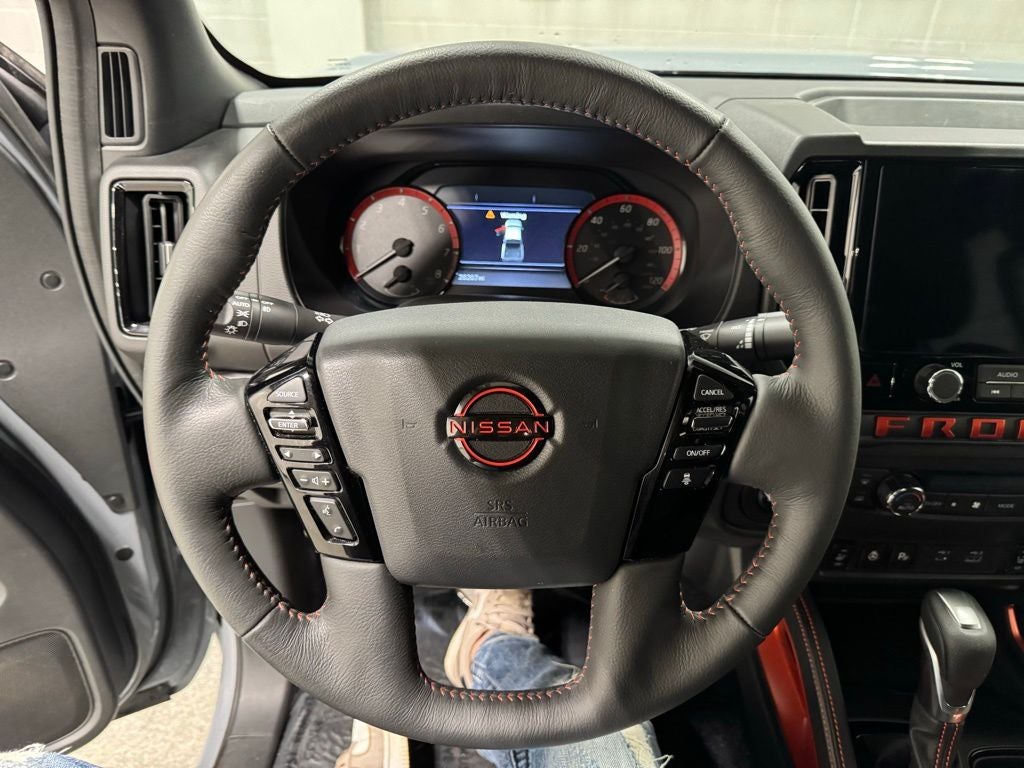 2025 Nissan Frontier Crew Cab PRO-4X 4x4