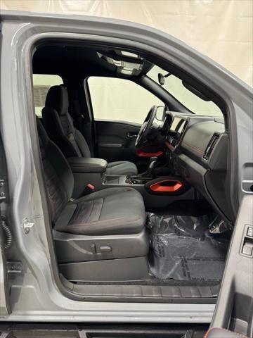 2025 Nissan Frontier Crew Cab PRO-4X 4x4