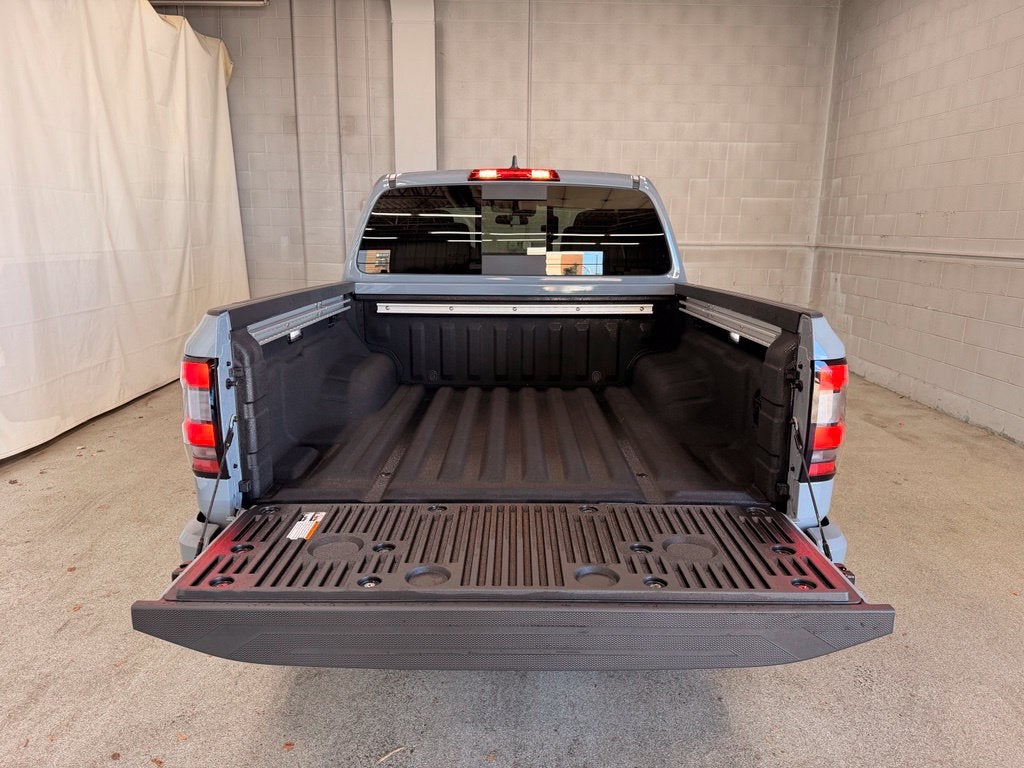 2027 Nissan Frontier SV