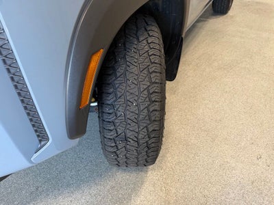 2024 Nissan Frontier Crew Cab PRO-4X 4x4