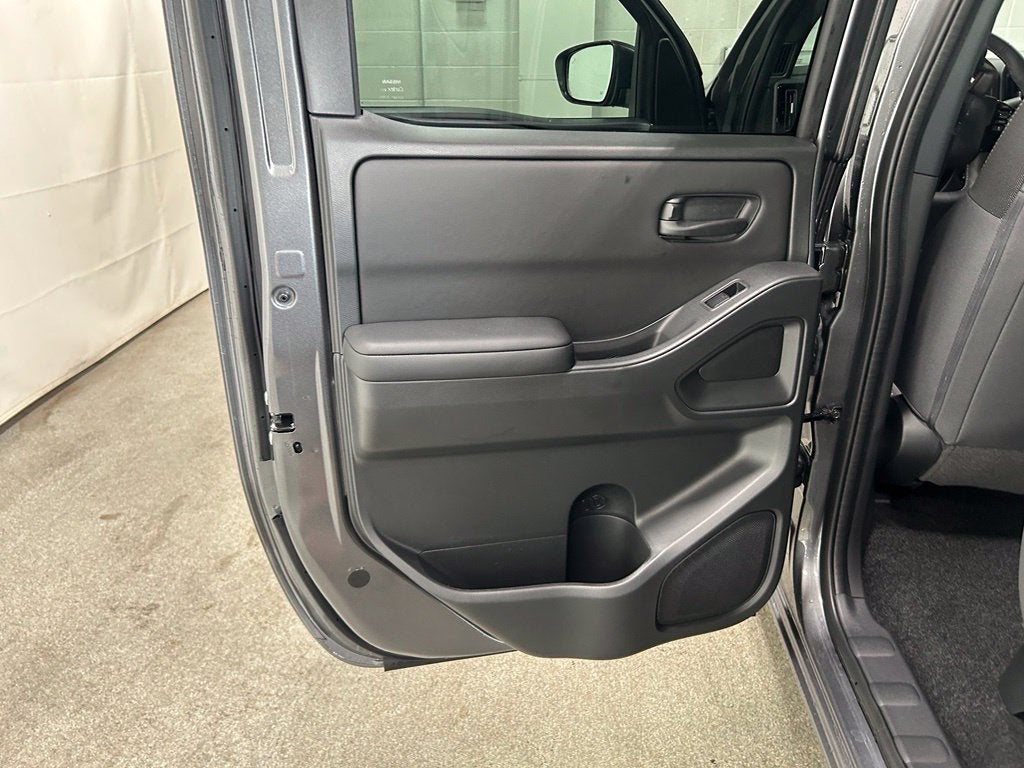2027 Nissan Frontier SV