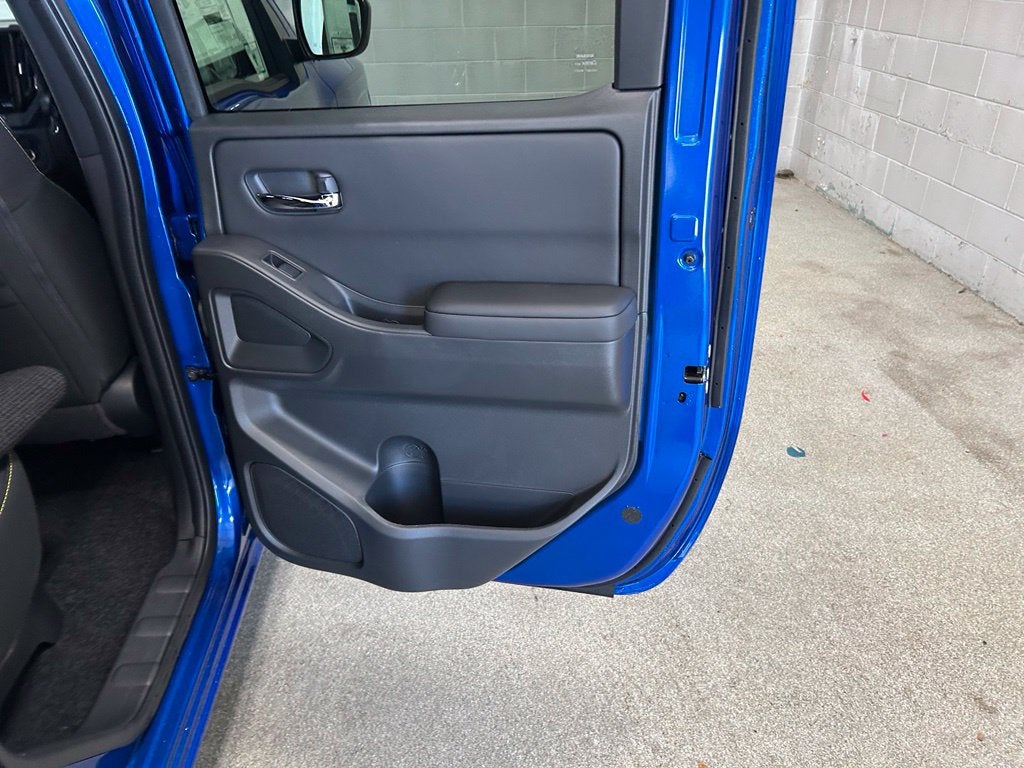 2027 Nissan Frontier SV