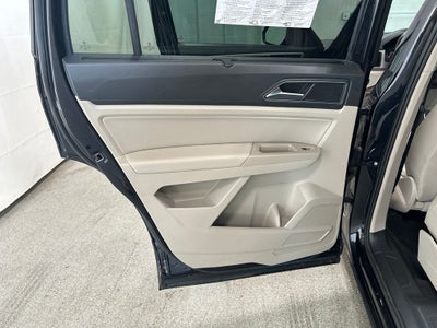 2019 Volkswagen Atlas 3.6L V6 SE w/Technology R-Line