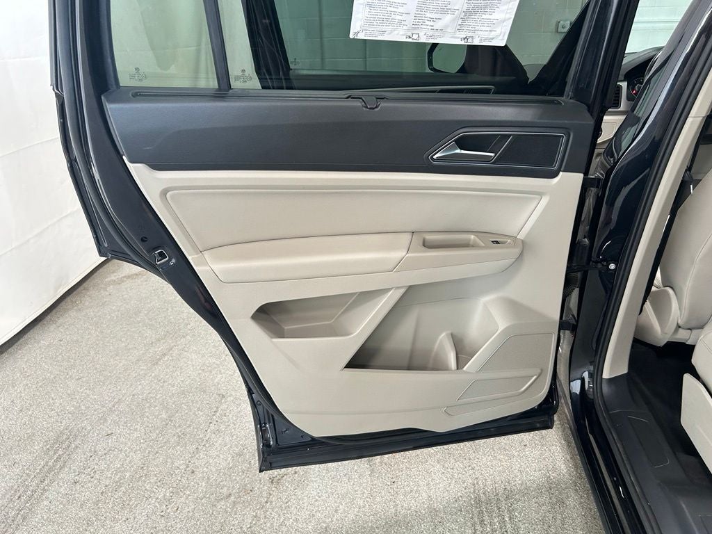 2019 Volkswagen Atlas 3.6L V6 SE w/Technology R-Line