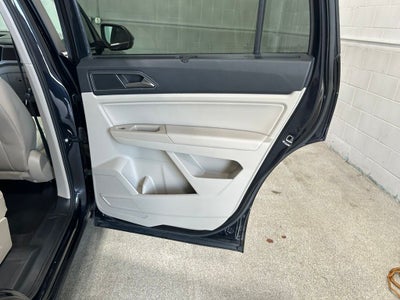 2019 Volkswagen Atlas 3.6L V6 SE w/Technology R-Line