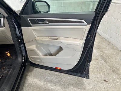 2019 Volkswagen Atlas 3.6L V6 SE w/Technology R-Line