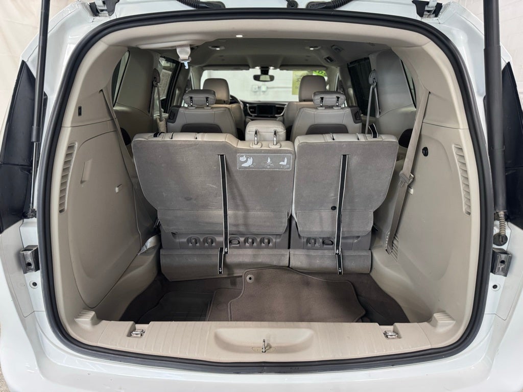 2020 Chrysler Pacifica Touring L