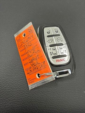 2025 Chrysler Pacifica Select