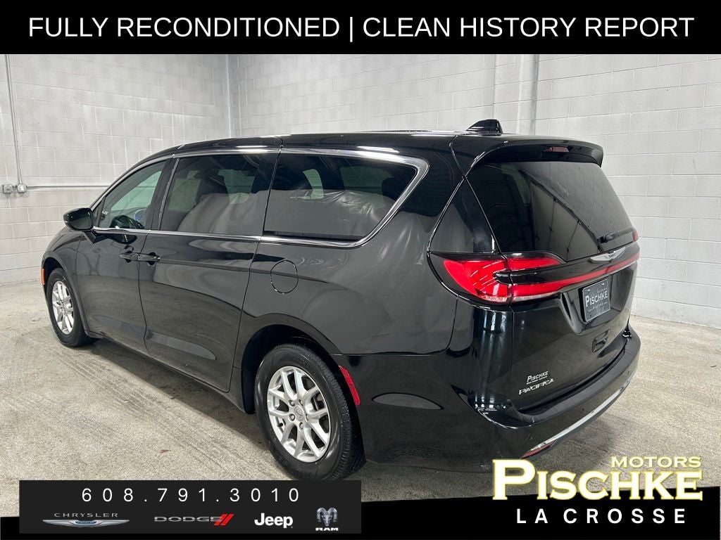 2025 Chrysler Pacifica Select