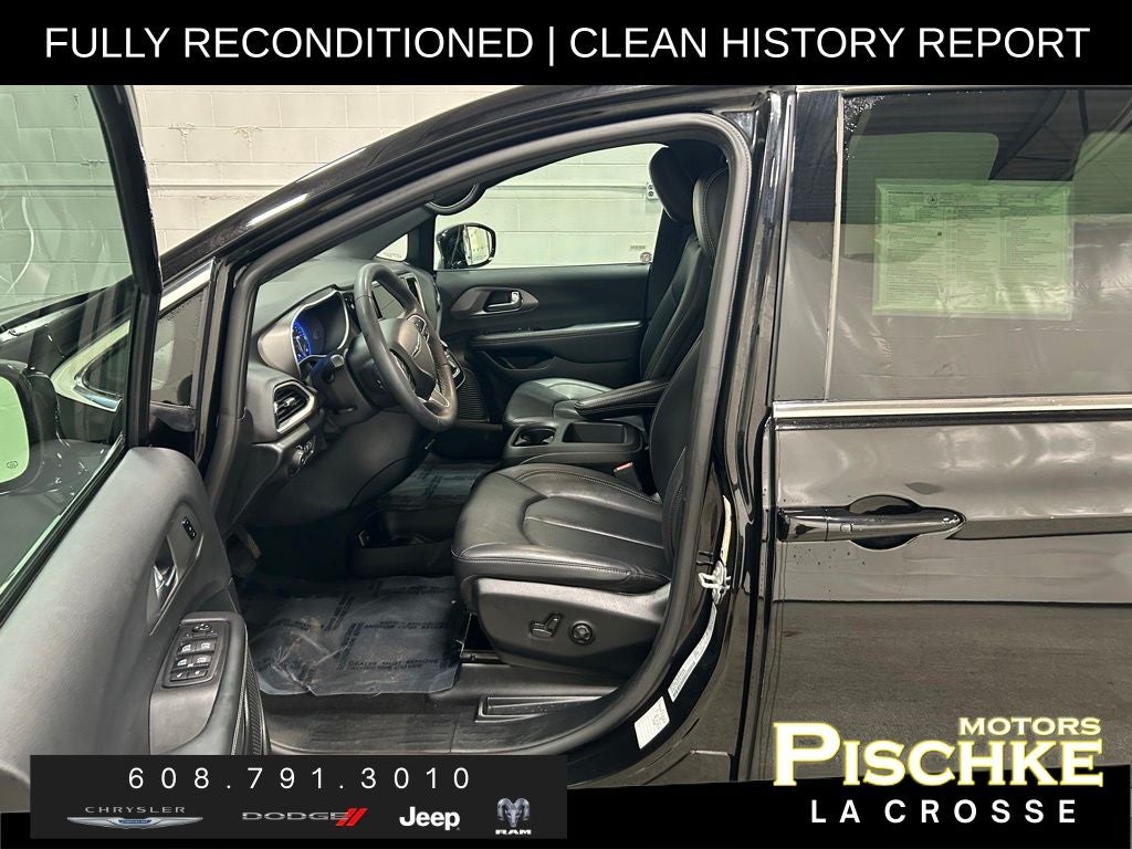 2025 Chrysler Pacifica Select