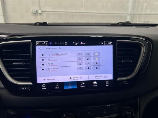 2025 Chrysler Pacifica Select