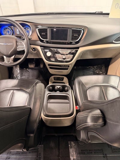 2021 Chrysler Voyager LXI
