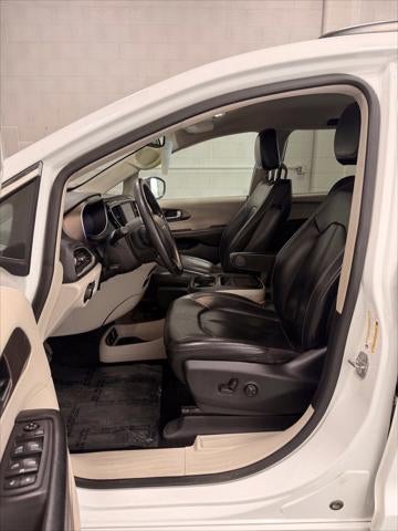 2021 Chrysler Voyager LXI