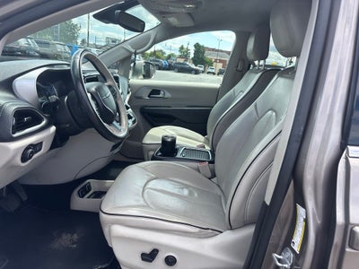 2018 Chrysler Pacifica Hybrid Limited