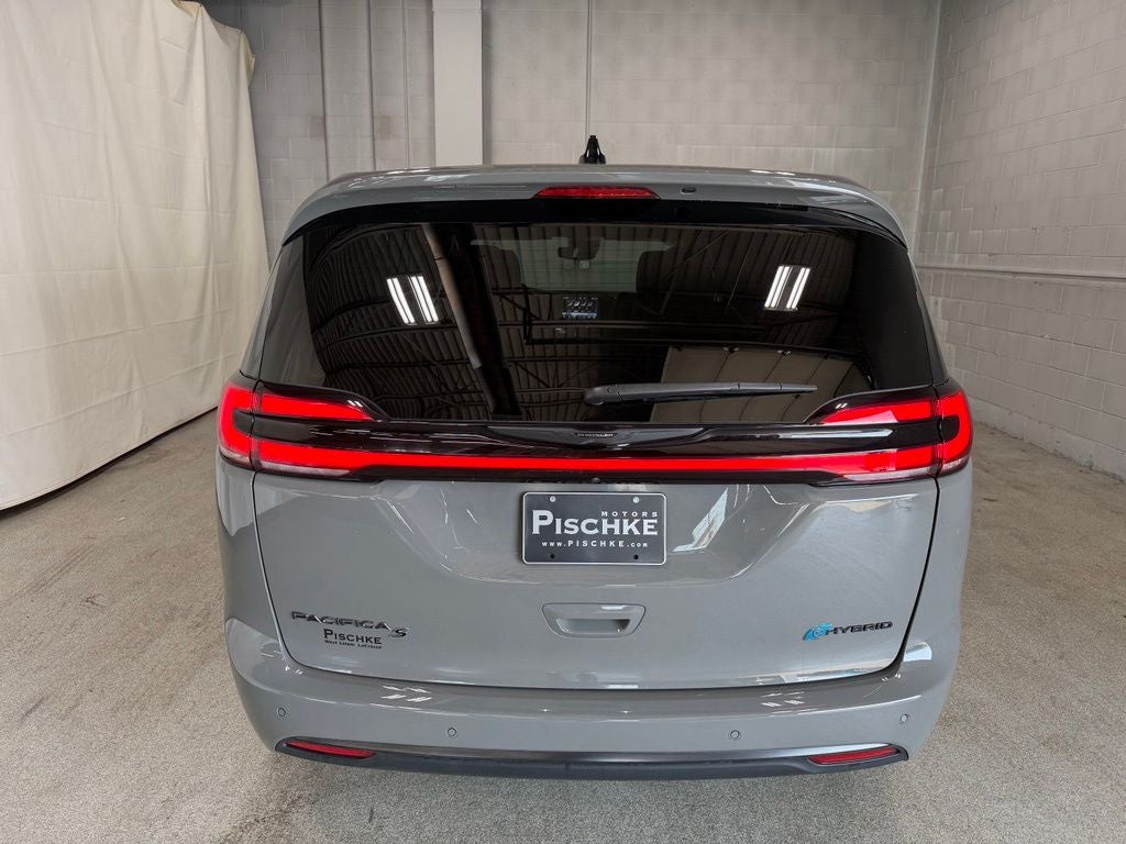 2024 Chrysler Pacifica Hybrid S Appearance Pkg