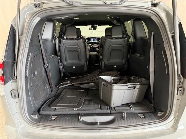 2024 Chrysler Pacifica Hybrid S Appearance Pkg
