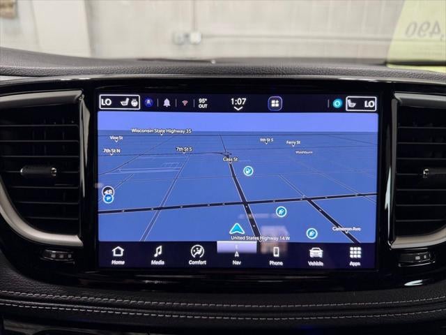2024 Chrysler Pacifica Hybrid S Appearance Pkg
