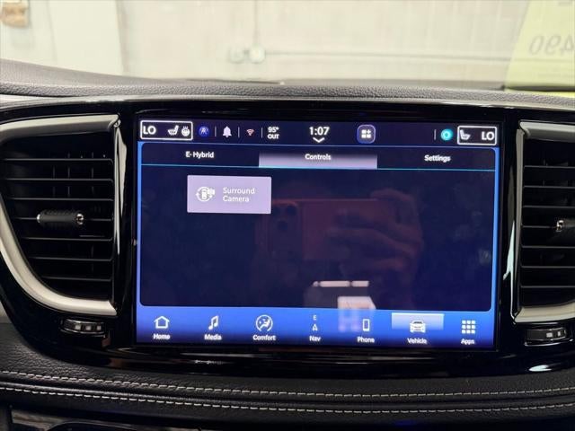 2024 Chrysler Pacifica Hybrid S Appearance Pkg