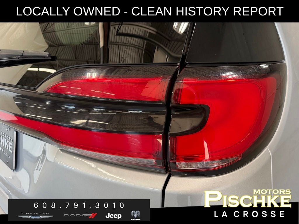 2023 Chrysler Pacifica Limited AWD