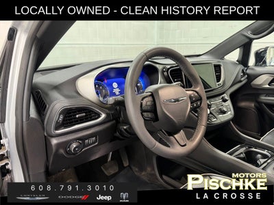 2023 Chrysler Pacifica Limited AWD