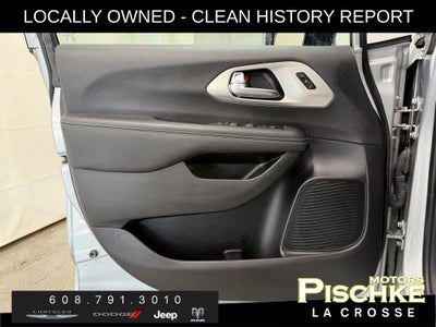 2023 Chrysler Pacifica Limited AWD