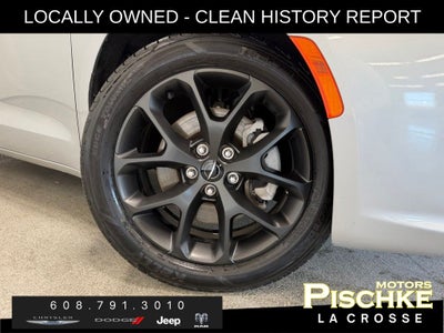 2023 Chrysler Pacifica Limited AWD