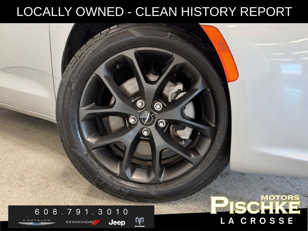 2023 Chrysler Pacifica Limited AWD