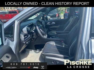 2023 Chrysler Pacifica Limited AWD