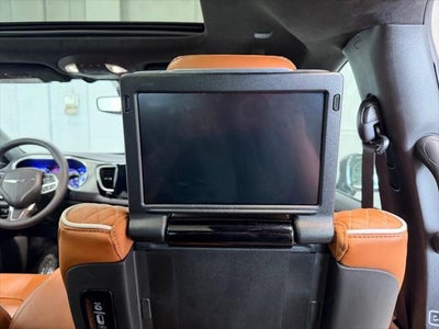 2024 Chrysler Pacifica Pinnacle AWD