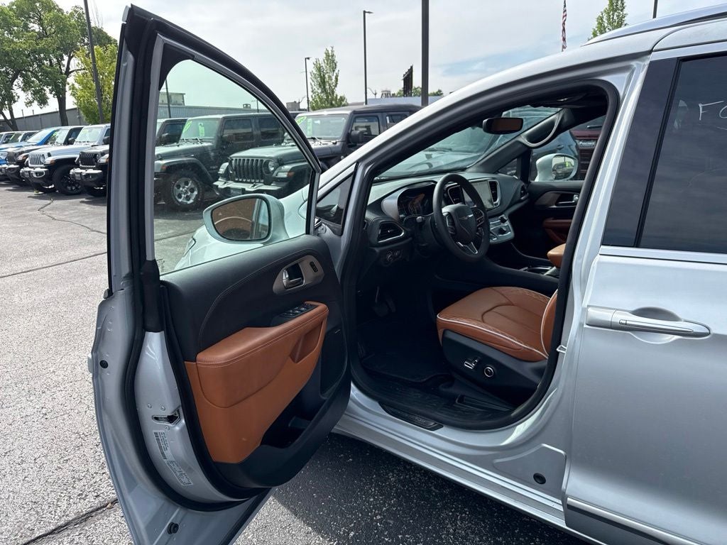 2024 Chrysler Pacifica Pinnacle AWD