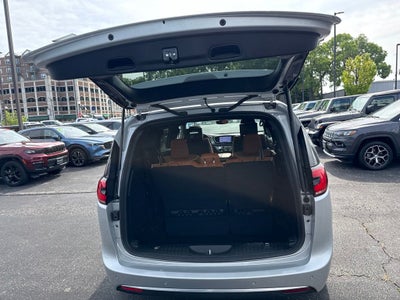 2024 Chrysler Pacifica Pinnacle AWD