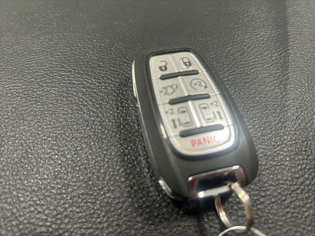 2024 Chrysler Pacifica Pinnacle AWD