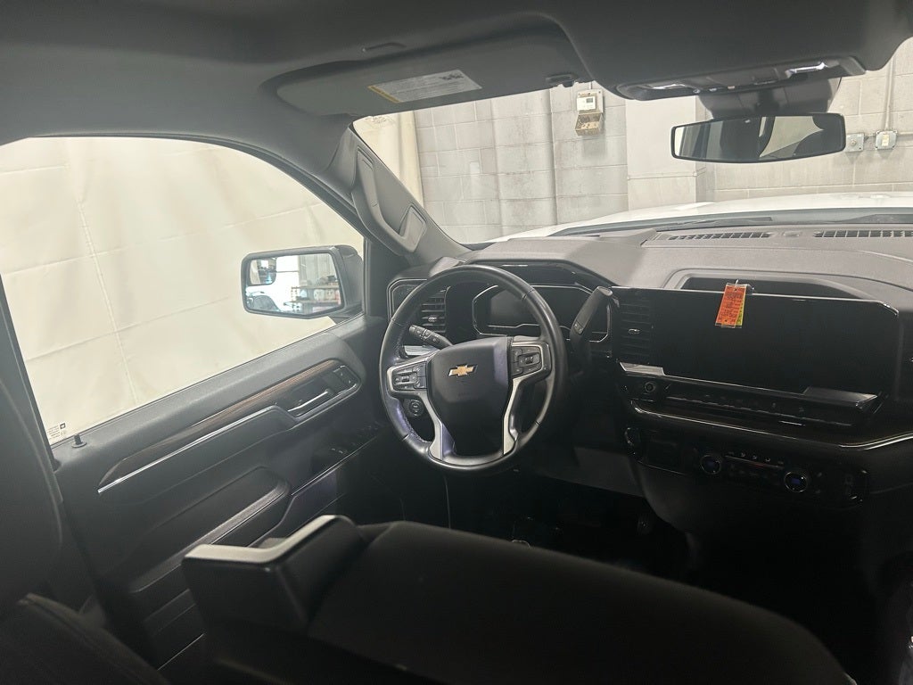 2024 Chevrolet Silverado 1500 4WD Crew Cab Short Bed LT