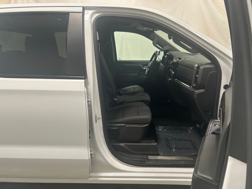 2024 Chevrolet Silverado 1500 4WD Crew Cab Short Bed LT