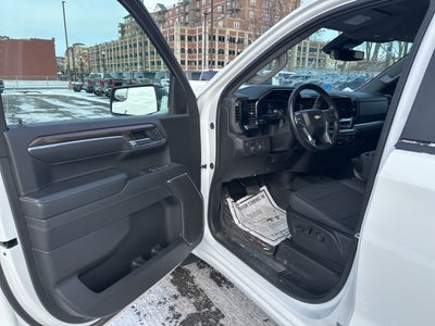 2024 Chevrolet Silverado 1500 4WD Crew Cab Short Bed LT