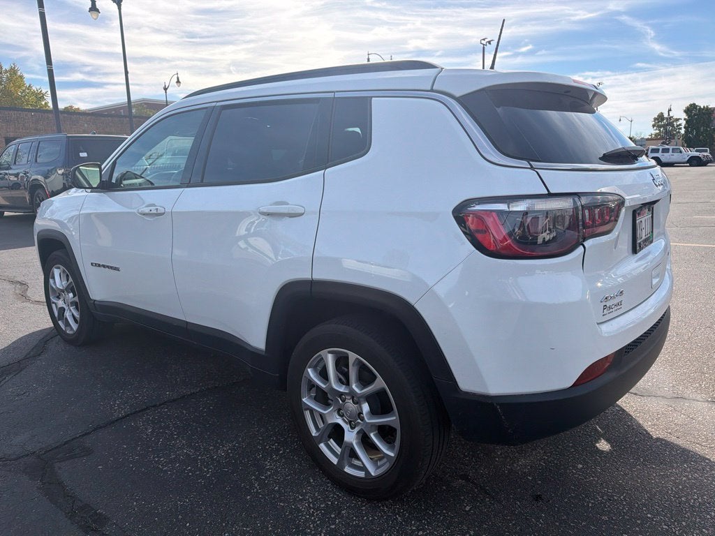 2023 Jeep Compass Latitude Lux FWD