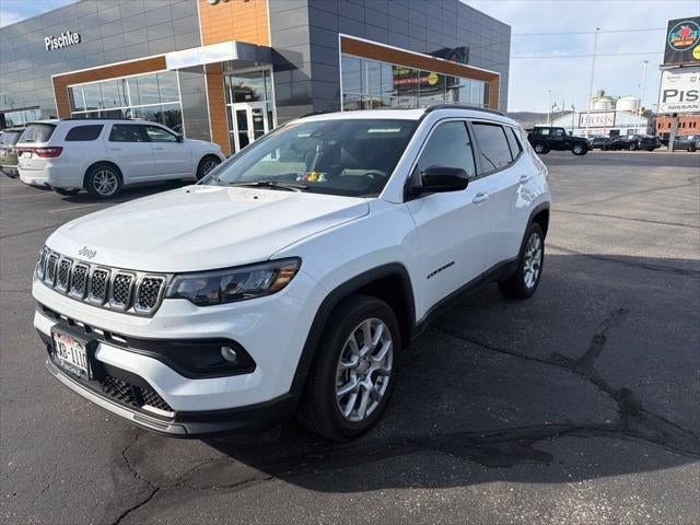 2023 Jeep Compass Latitude Lux FWD