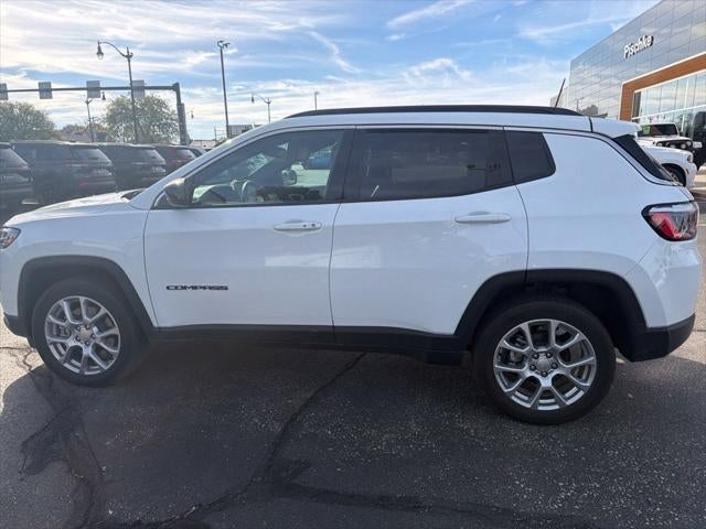 2023 Jeep Compass Latitude Lux FWD