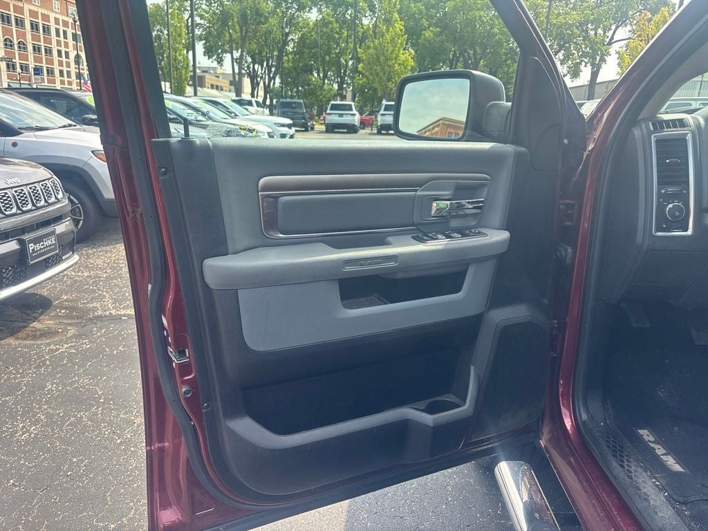 2018 RAM RAM 1500 Big Horn Crew Cab 4x4 5'7' Box