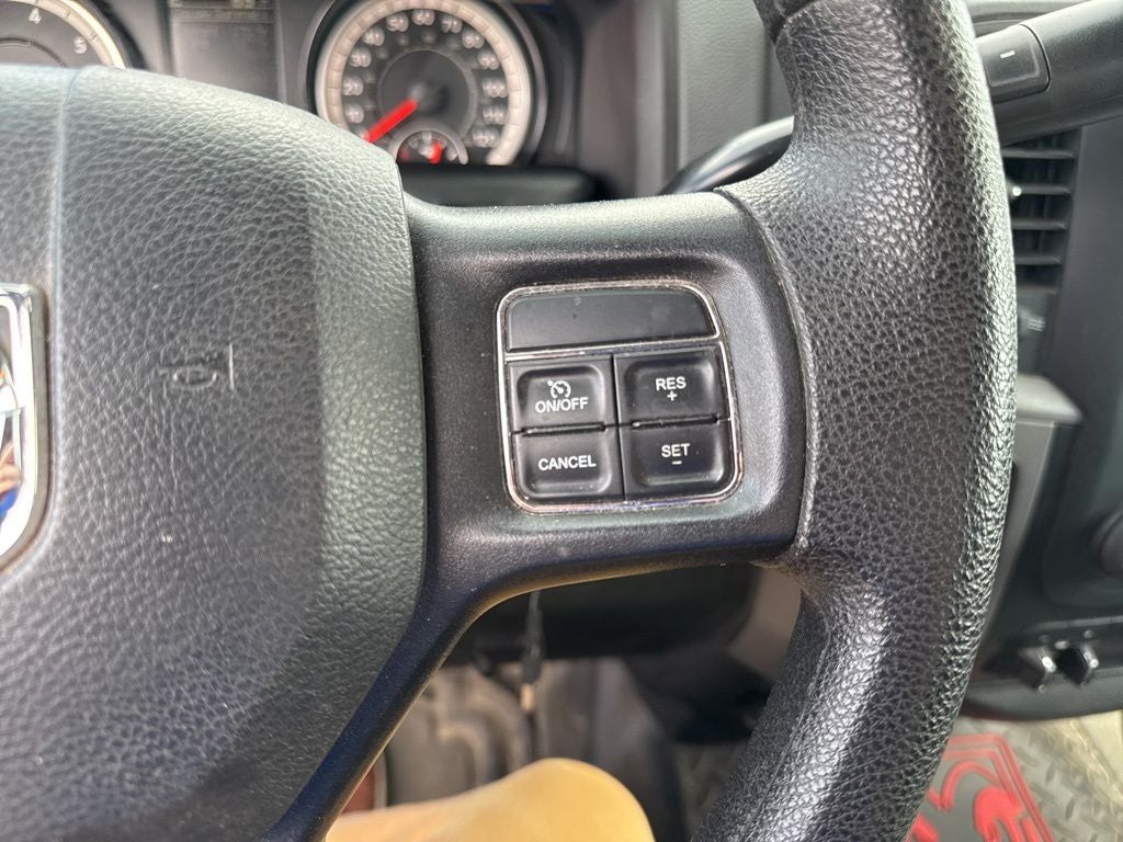 2017 RAM 2500 Tradesman Crew Cab 4x4 6'4' Box