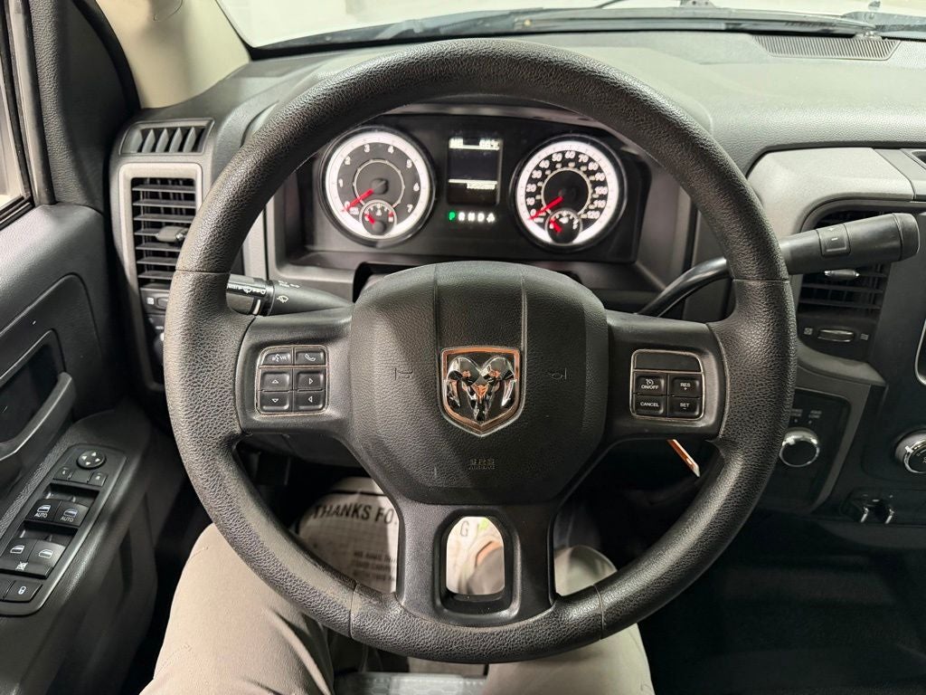 2017 RAM 2500 Tradesman Crew Cab 4x4 6'4' Box