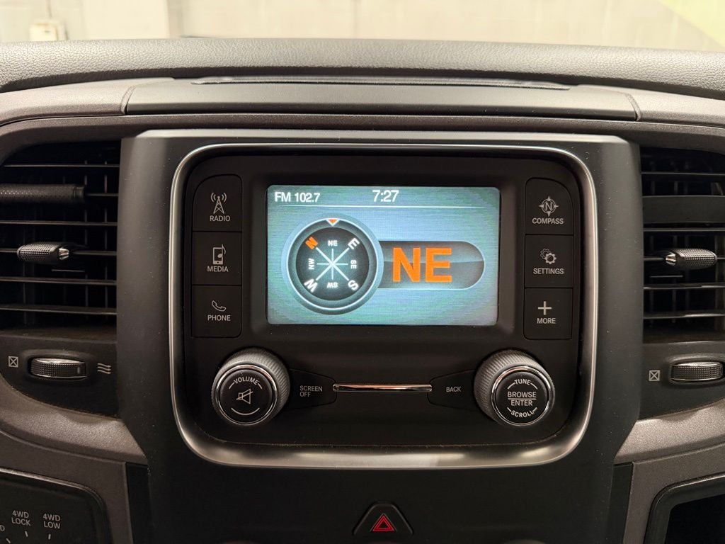 2017 RAM 2500 Tradesman Crew Cab 4x4 6'4' Box