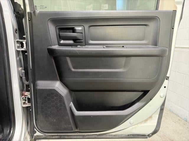 2017 RAM 2500 Tradesman Crew Cab 4x4 6'4' Box