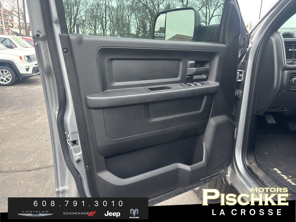 2021 RAM 2500 Tradesman Crew Cab 4x4 6'4' Box