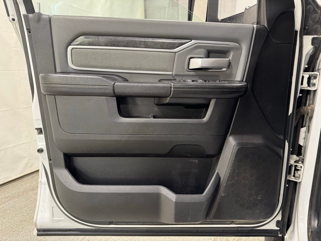 2021 RAM 2500 Big Horn Crew Cab 4x4 6'4' Box