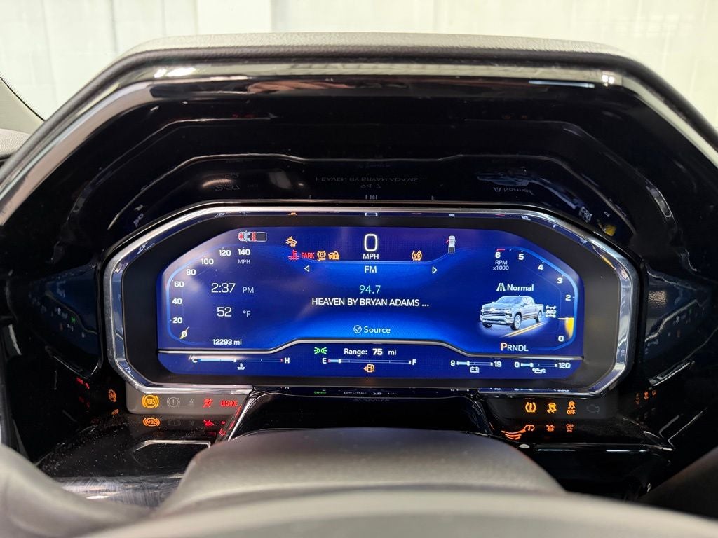 2025 Chevrolet Silverado 1500 4WD Crew Cab Short Bed LT with 2FL