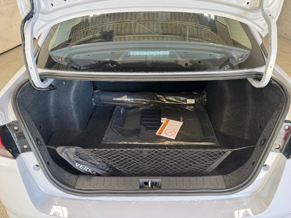 2025 Nissan Versa 1.6 SV