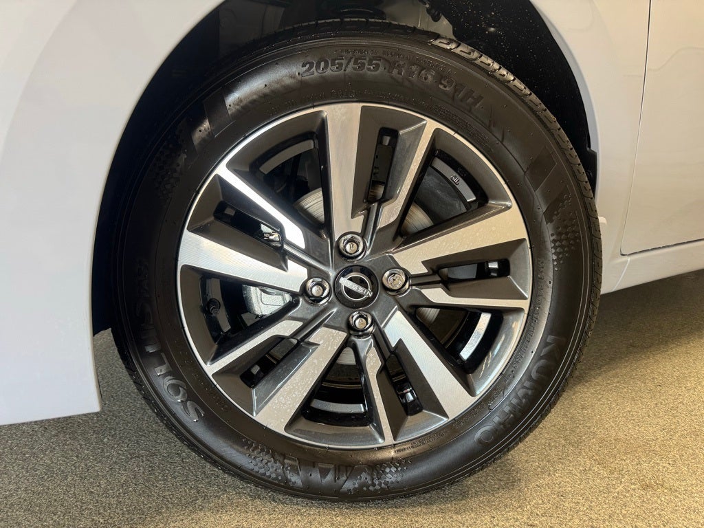 2025 Nissan Versa 1.6 SV